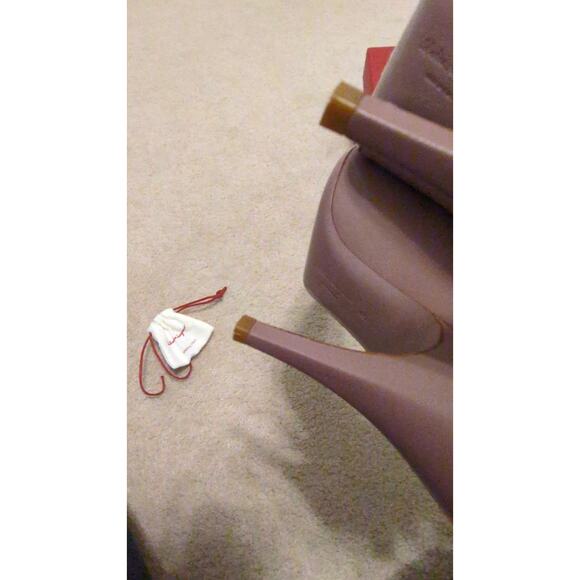 Salvatore Ferragamo Judy Pumps - Picture 7 of 10